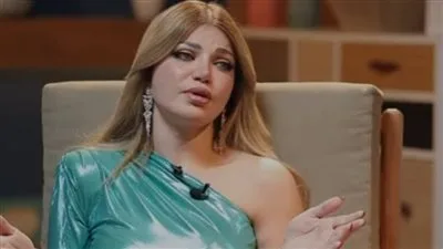 ياسمين الخطيب: “هل يُعتبر الفن حقًا محرمًا؟!.. مدحت العدل لم يُدلي بتصريح يستحق الانتقاد” ياسمين الخطيب: “هل يُعتبر الفن حقًا محرمًا؟!.. مدحت العدل لم يُدلي بتصريح يستحق الانتقاد”