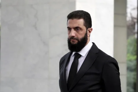 باحثان: رؤية الشرع تجاه إسرائيل تعكس فقدان الثقة وعدم جدوى الضغط لتحقيق تفاهمات.