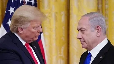 نتنياهو يعترف لترامب: قصف كنيسة في غزة كان خطأً فادحًا يسبب إحراجًا دوليًا لإسرائيل.