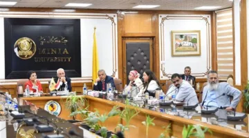 نائب وزير الصحة تناقش مع رئيس جامعة المنيا تقليل نسبة عمليات الولادة القيصرية