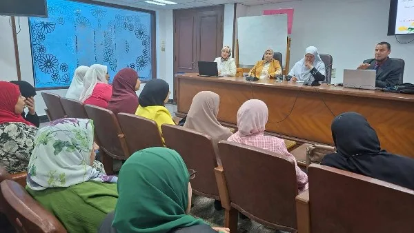 لجنة طفولة دمياط: يُنصح الأمهات بالإشراف على التربية الجنسية الصحيحة للأطفال. لجنة طفولة دمياط: يُنصح الأمهات بالإشراف على التربية الجنسية الصحيحة للأطفال.