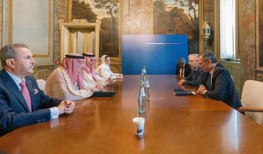 الخريجي يتباحث مع المسؤولين الإيطاليين حول مجالات التعاون