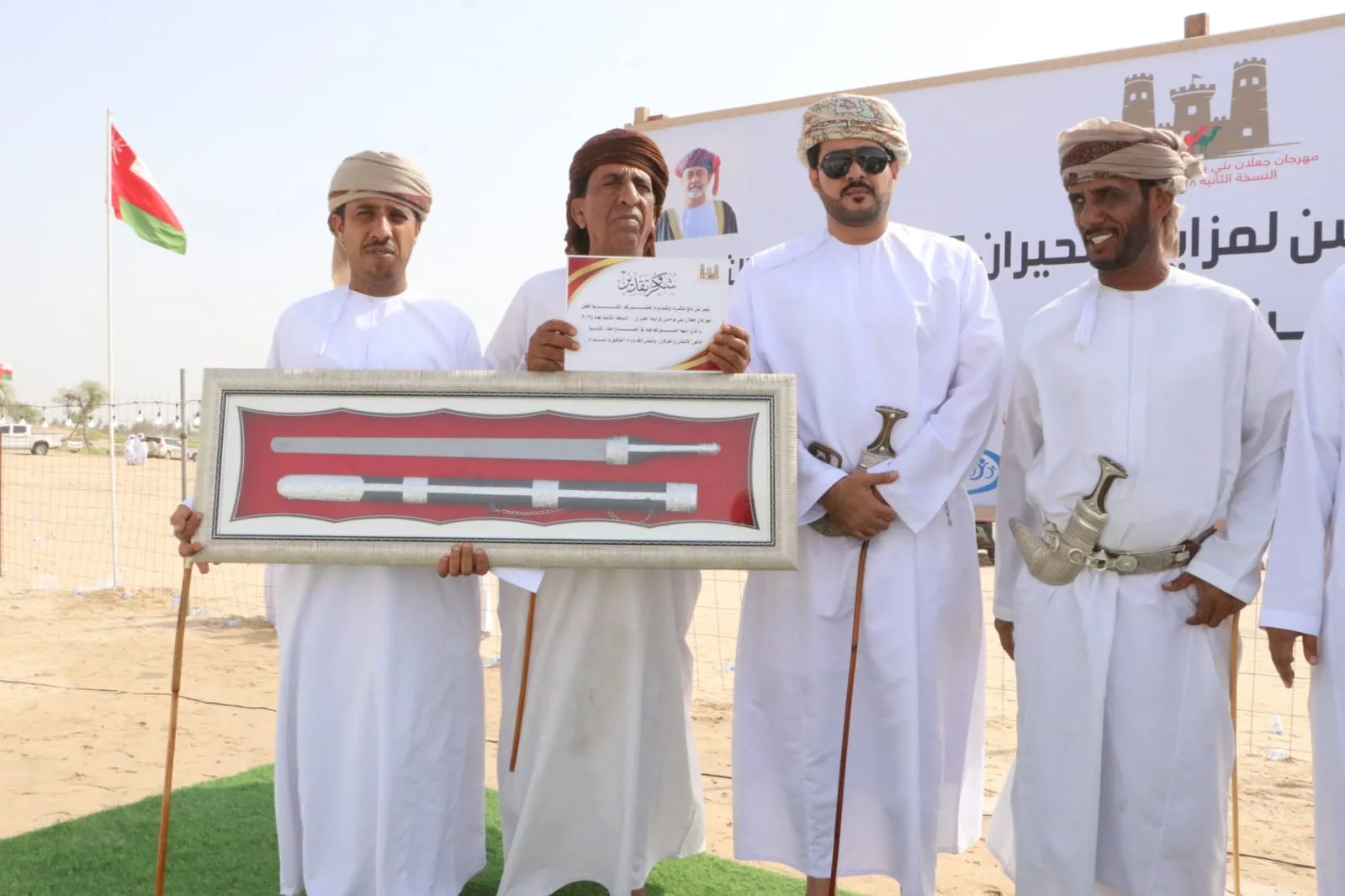 افتتاح مهرجان جعلان بني بوحسن لمسابقة جمال الحيران افتتاح مهرجان جعلان بني بوحسن لمسابقة جمال الحيران