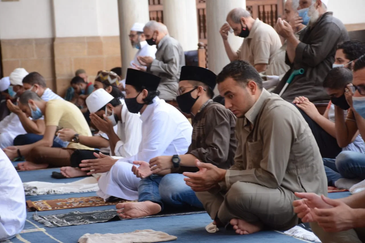 مجموعة من الأدعية ليوم الجمعة: كلمات فعالة للميت وشفاء المريض مجموعة من الأدعية ليوم الجمعة: كلمات فعالة للميت وشفاء المريض