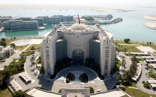 الإمارات تندد بخطة إسرائيل للسيطرة على الحرم الإبراهيمي