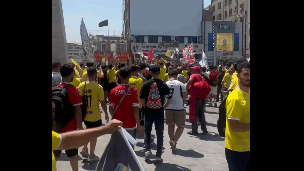 كأس العراق: جماهير زاخو ودهوك تخلق أجواء حماسية في ساحة التحرير قبل مباراة النهائي (فيديو) كأس العراق: جماهير زاخو ودهوك تخلق أجواء حماسية في ساحة التحرير قبل مباراة النهائي (فيديو)