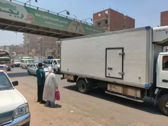 بعد ترميم جسر المشاة في طوخ.. العودة للحركة المرورية الطبيعية على الطريق الزراعي