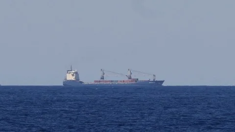 سفينة أمريكية تحمل أسلحة لإسرائيل تخطط للتوقف في قبرص الجنوبية سفينة أمريكية تحمل أسلحة لإسرائيل تخطط للتوقف في قبرص الجنوبية