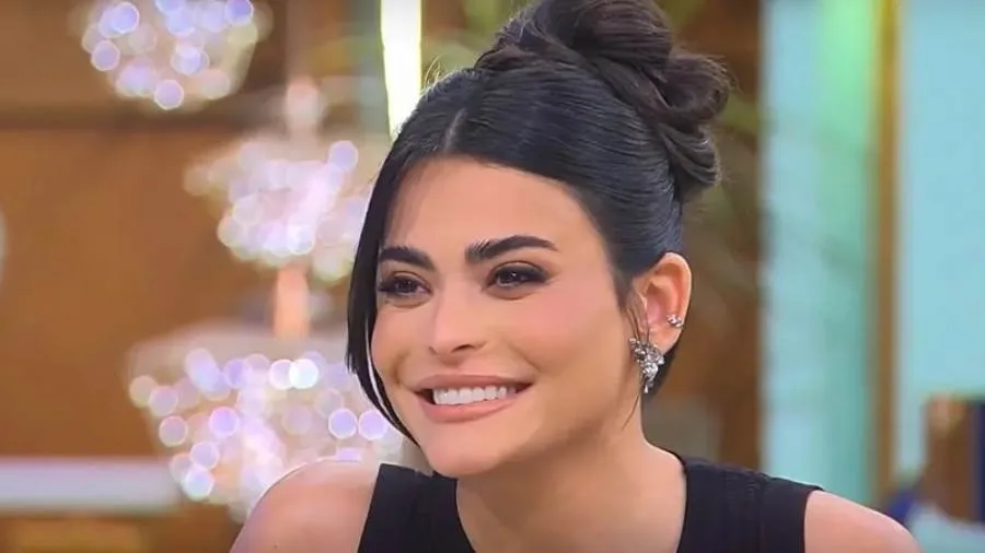أسماء جلال تقاضي مصفف الشعر بسبب تصريحاته المثيرة للجدل أسماء جلال تقاضي مصفف الشعر بسبب تصريحاته المثيرة للجدل