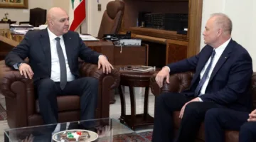 رئيس لبنان يتشاور مع السفير الروسي حول تعزيز التعاون بين البلدين