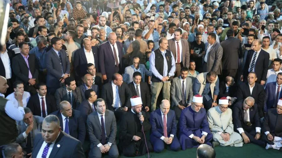 وزير الأوقاف والمفتي ومحافظ كفر الشيخ يطلقون المرحلة الأولى لمشروع تطوير مسجد سيدي إبراهيم الدسوقي وزير الأوقاف والمفتي ومحافظ كفر الشيخ يطلقون المرحلة الأولى لمشروع تطوير مسجد سيدي إبراهيم الدسوقي