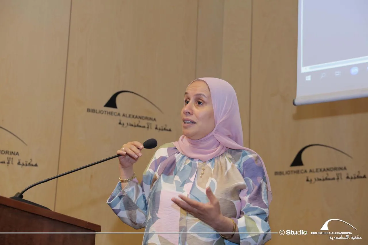 مكتبة الإسكندرية تنطلق بسلسلة “عارف” بلغة الإشارة حول كنوز التراث المصري مكتبة الإسكندرية تنطلق بسلسلة “عارف” بلغة الإشارة حول كنوز التراث المصري
