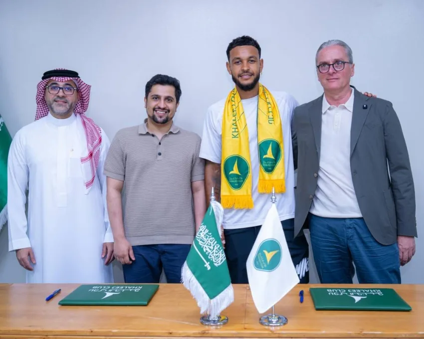 بندر المطيري يستمر في تمثيل الخليج لموسم إضافي مع انضمام المهاجم النرويجي وحارس المرمى اللوكسمبرغي.