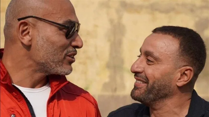 «أحمد وأحمد» يستمر في المركز الثاني بإيرادات الأفلام بهذا المبلغ. «أحمد وأحمد» يستمر في المركز الثاني بإيرادات الأفلام بهذا المبلغ.