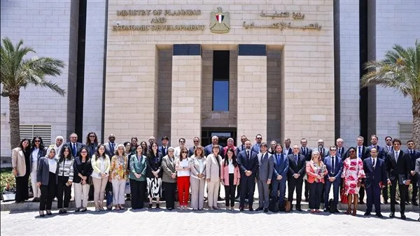 منظمات دولية تثني على مساهمات مصر في التنمية، الحماية الاجتماعية، والأمن الغذائي.. “نحن على المسار الصحيح”. منظمات دولية تثني على مساهمات مصر في التنمية، الحماية الاجتماعية، والأمن الغذائي.. “نحن على المسار الصحيح”.