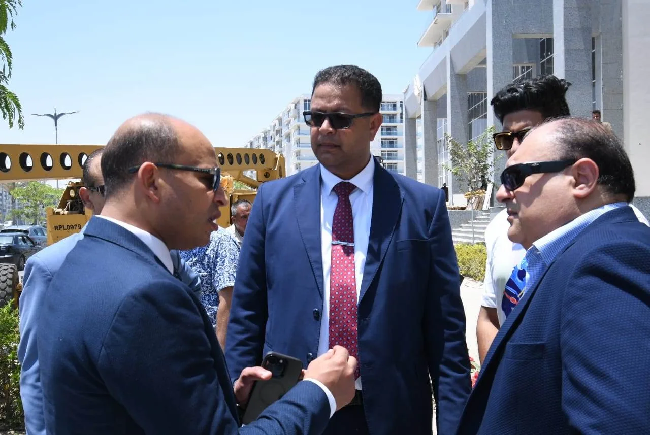 “الإسكان” تقدم “الثقافة” أول موقع لمشروع “المقهى الثقافي” في مدينة العلمين الجديدة “الإسكان” تقدم “الثقافة” أول موقع لمشروع “المقهى الثقافي” في مدينة العلمين الجديدة