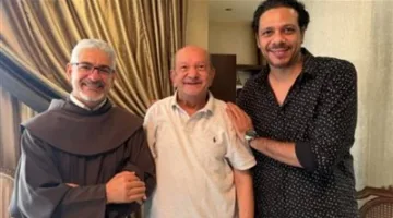 ظهور جديد للفنان لطفي لبيب بعد مغادرته وحدة العناية المركزة.. صور