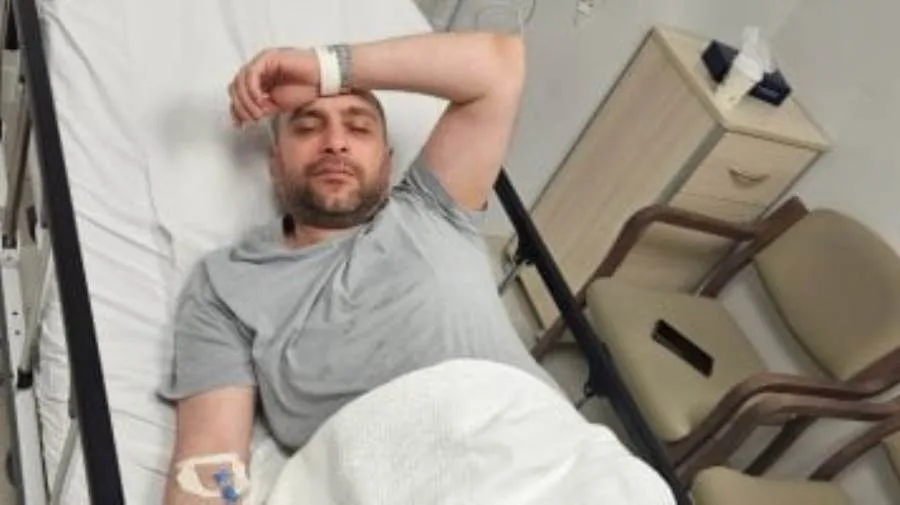 حسام حبيب يتعرض لإصابة في قدمه قبل أول حفل رسمي له في السعودية حسام حبيب يتعرض لإصابة في قدمه قبل أول حفل رسمي له في السعودية