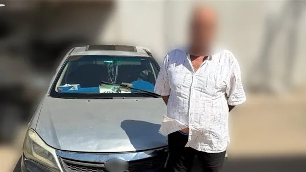 توقيف سائق لقيادته السيارة عكس الاتجاه وزعمه الانتماء لجهة حكومية في السلام توقيف سائق لقيادته السيارة عكس الاتجاه وزعمه الانتماء لجهة حكومية في السلام