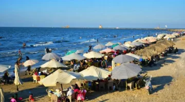 شواطئ بورسعيد تستقطب العدد الكامل خلال عطلة نهاية الأسبوع