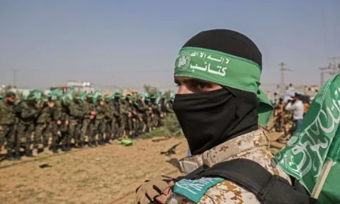 مسؤول إسرائيلي: لن نعود إلى خطوط الانسحاب السابقة، ومفاوضات غزة تواجه تحديات كبيرة، و”حماس” ترفض مناقشة “المفاتيح” مسؤول إسرائيلي: لن نعود إلى خطوط الانسحاب السابقة، ومفاوضات غزة تواجه تحديات كبيرة، و”حماس” ترفض مناقشة “المفاتيح”