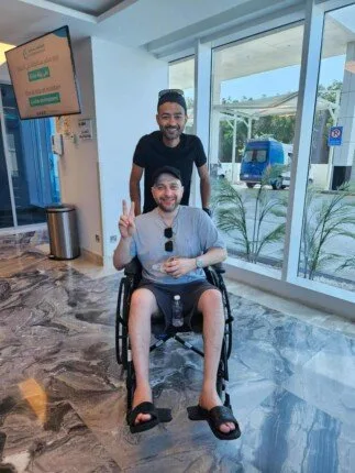 حسام حبيب يعرب عن امتنانه لهيثم شاكر لدعمه المستمر بعد إصابته بكسر في قدمه حسام حبيب يعرب عن امتنانه لهيثم شاكر لدعمه المستمر بعد إصابته بكسر في قدمه