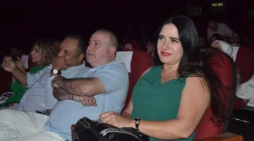 إقبال واسع على عرض هاني شاكر وفرقة رضا في مسرح البالون