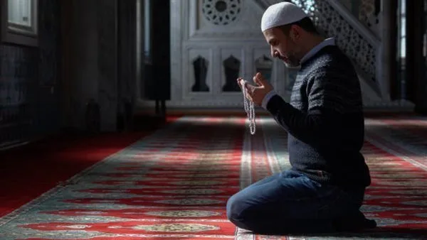 ما هي علامات الإخلاص لله؟.. 4 مؤشرات بارزة