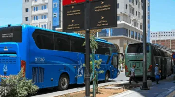 إشارات التوجيه تعزز تجربة الحركة في مشاريع تحسين المدينة المنورة.
