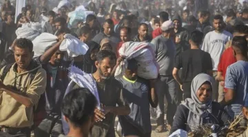17 شهيدًا وعشرات الجرحى جراء الهجوم الإسرائيلي على مراكز الإغاثة في غزة