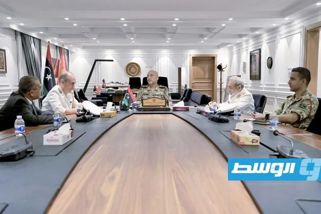 الحداد يجتمع مع الملحق العسكري اليوناني لاستكشاف مجالات التعاون الحداد يجتمع مع الملحق العسكري اليوناني لاستكشاف مجالات التعاون