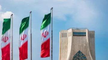 مسؤول إيراني يوجه نداء للعرب: انظروا إلى الواقع