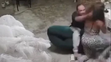 فيديو اعتداء زوج هــدير عبد الرازق عليها.. ما التفاصيل؟