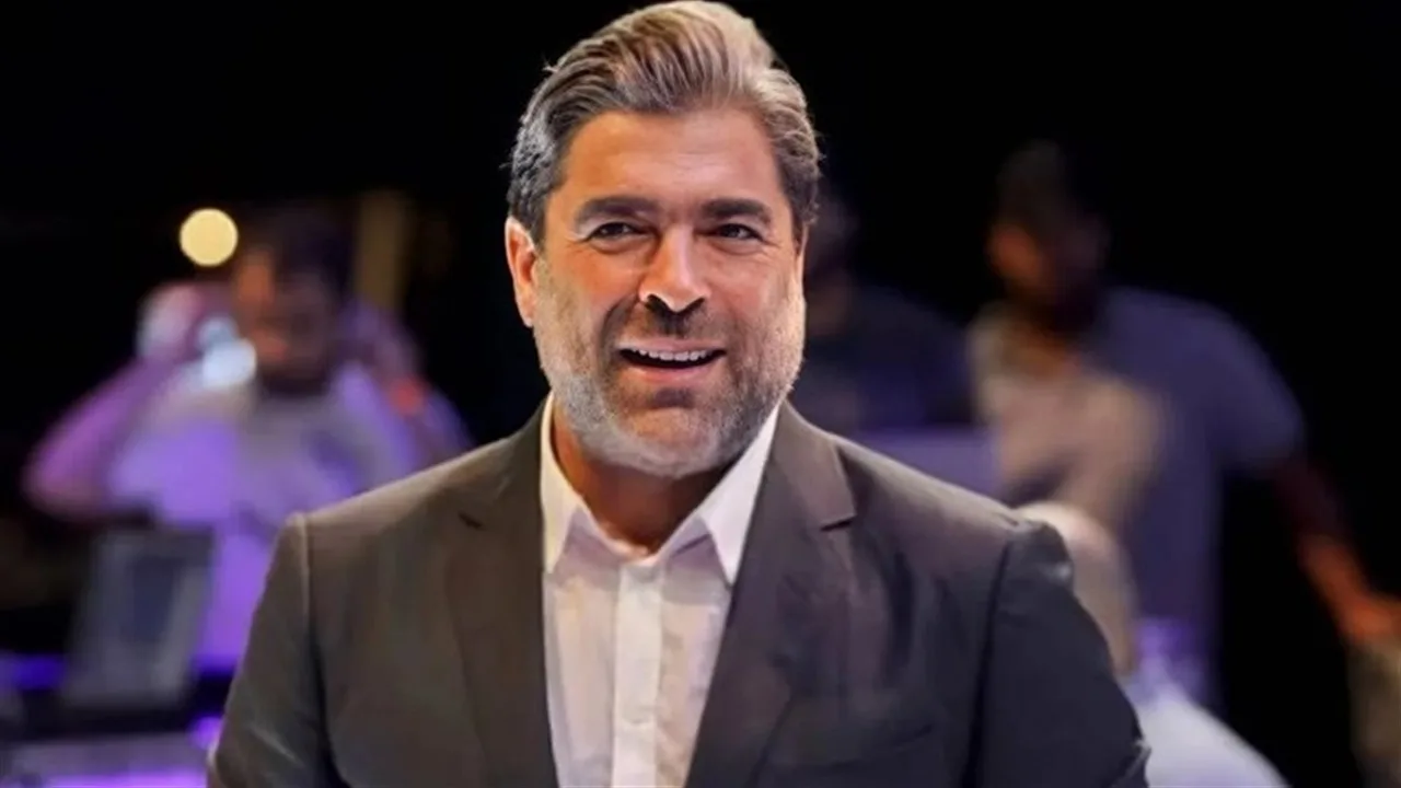عناق حار وتمسك: تصرف زوجة إيلي صعب مع وائل كفوري أثناء وجود زوجها (فيديو) عناق حار وتمسك: تصرف زوجة إيلي صعب مع وائل كفوري أثناء وجود زوجها (فيديو)
