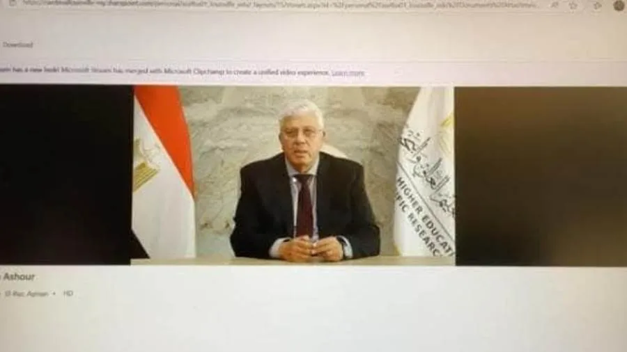 وزير التعليم العالي يوقع اتفاقيات شراكة بين 12 جامعة مصرية وجامعة لويفيل الأمريكية.