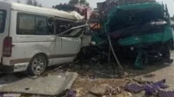 مقتل 4 أفراد وإصابة 11 في حادث تصادم بين ميكروباص وشاحنة في مطروح