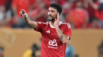 الأهلي المصري يستبعد الفلسطيني وسام أبو علي من معسكر تونس، واللاعب يتدرب بمفرده.
