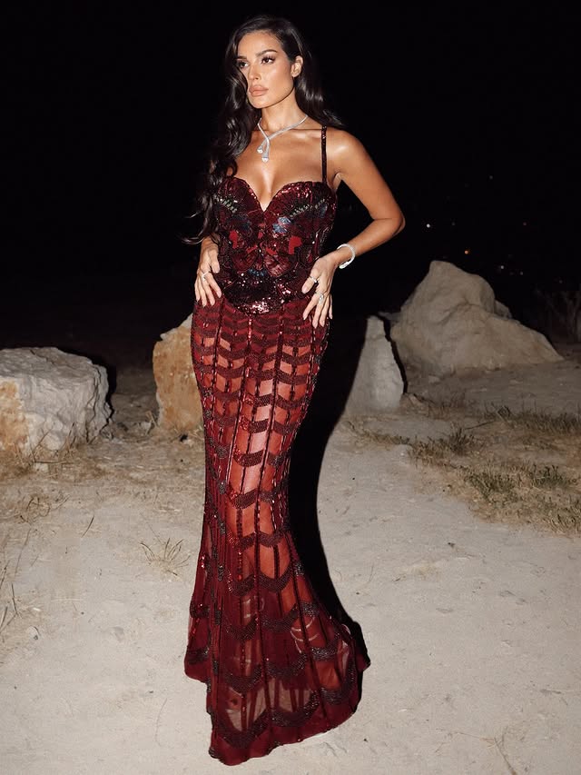 نادين نسيب نجيم بتصميم إيلي صعب ومجوهرات مارلي (إنستغرام)