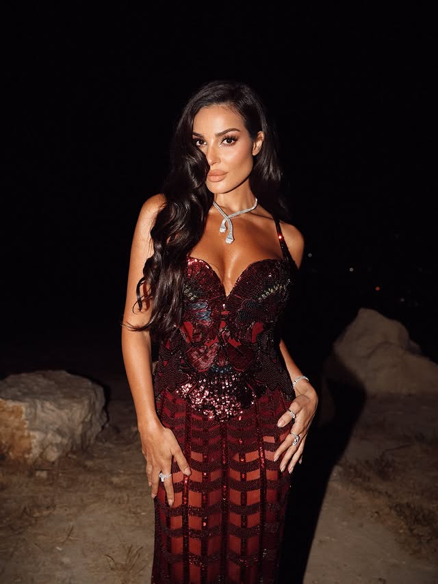 نادين نسيب نجيم بمكياج من توقيعها يعكس الدفء الشرقيّ (إنستغرام)