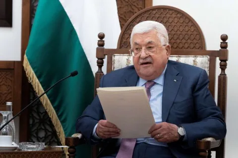 عباس يعلن عزمه على تنظيم انتخابات المجلس الوطني قبل انتهاء العام الجاري.