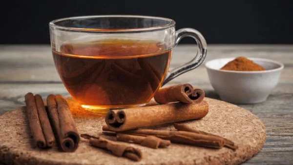 9 فوائد لماء القرفة: مشروب فعّال لتحقيق صحة أفضل