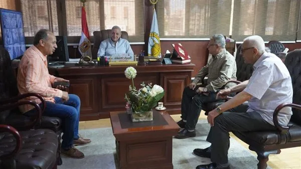 محافظ الغربية يجتمع بأعضاء مجلس النواب والجهات التنفيذية لبحث مشروعات البنية التحتية والخدمات الأساسية.