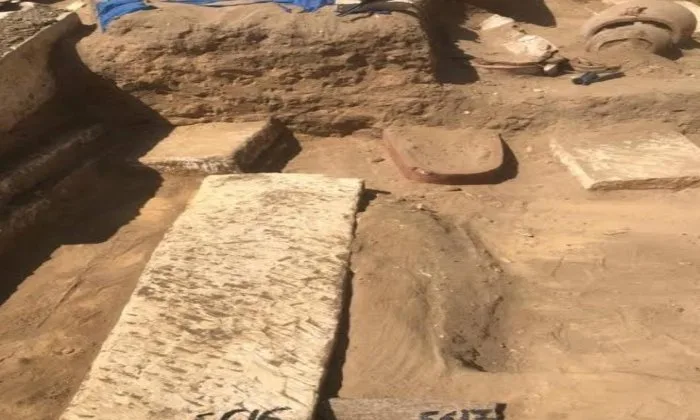 تخضع قطعة أرض بالقرب من تل أبو بللو في مدينة السادات لقانون حماية الآثار.