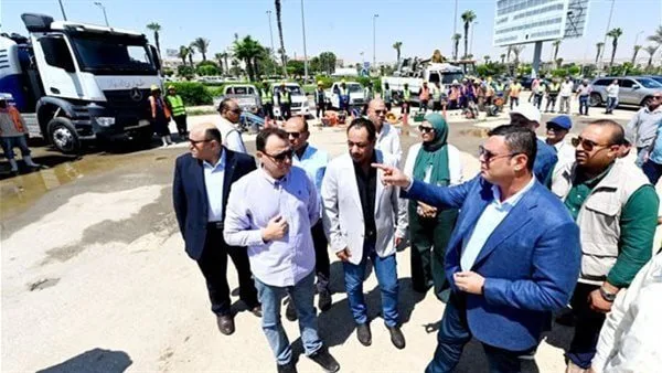وزير الإسكان يزور محاور وطرق الشيخ زايد ويؤكد على ضرورة المتابعة المستمرة لأعمال النظافة وزير الإسكان يزور محاور وطرق الشيخ زايد ويؤكد على ضرورة المتابعة المستمرة لأعمال النظافة