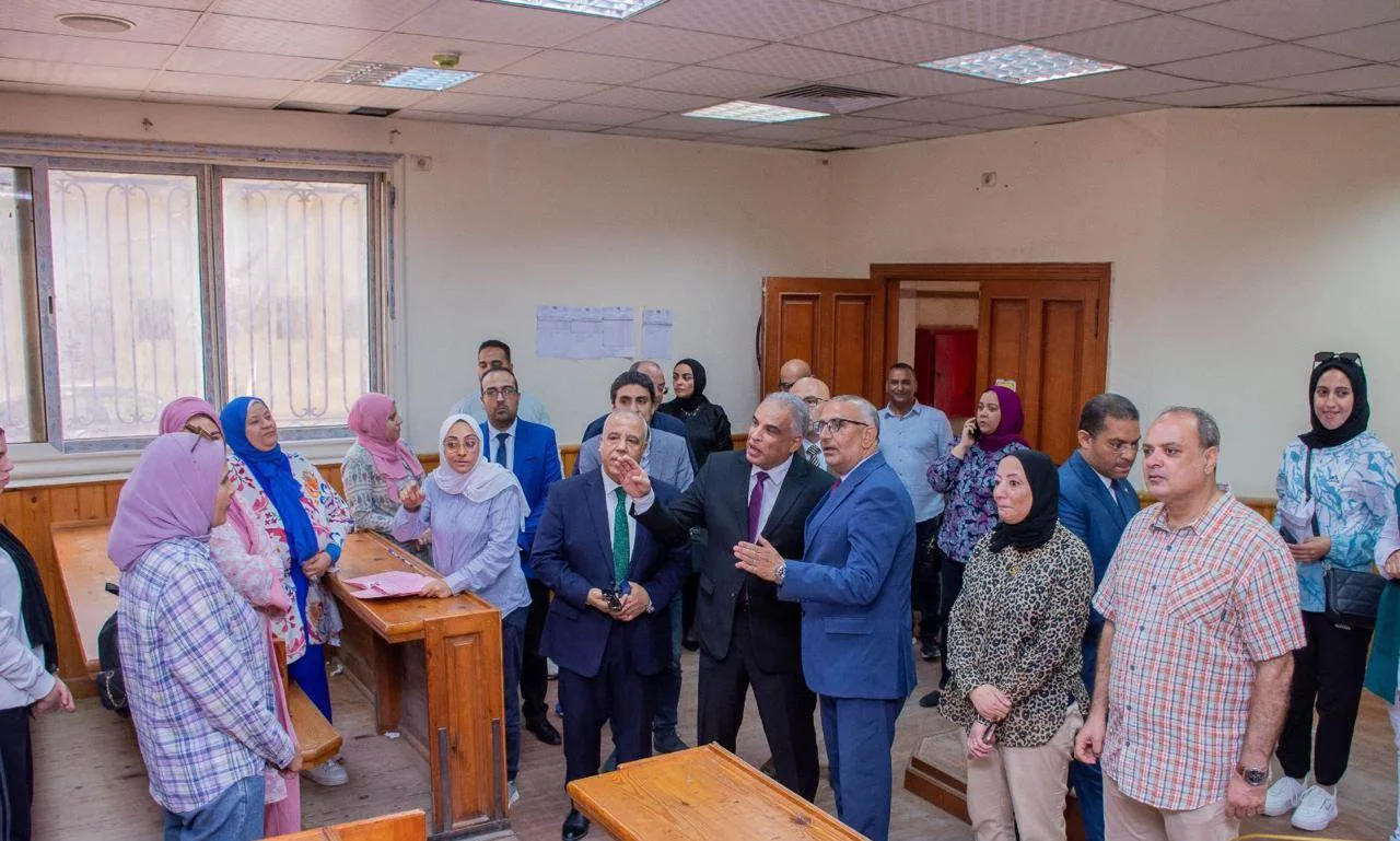 صور: رئيس جامعة طنطا يزور لجان اختبارات قدرات كلية علوم الرياضة صور: رئيس جامعة طنطا يزور لجان اختبارات قدرات كلية علوم الرياضة