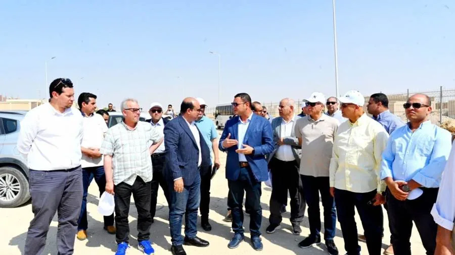 وزير الإسكان يقوم بجولة تفقدية لوحدات مشروع “سكن لكل المصريين” ومحطة معالجة مياه الصرف في حدائق أكتوبر وزير الإسكان يقوم بجولة تفقدية لوحدات مشروع “سكن لكل المصريين” ومحطة معالجة مياه الصرف في حدائق أكتوبر