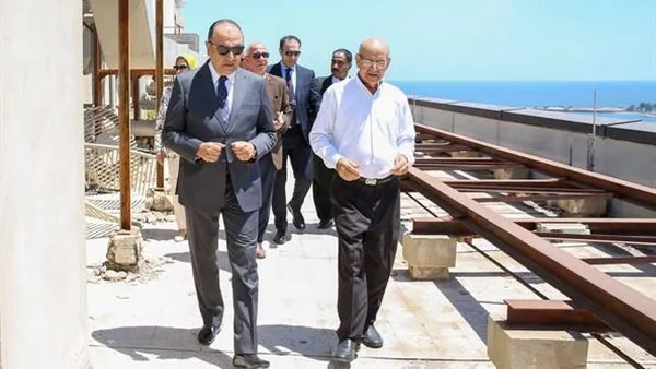 وزير قطاع الأعمال العام يقوم بزيارة تفقدية لمبنى “قصر القطن” في الإسكندرية