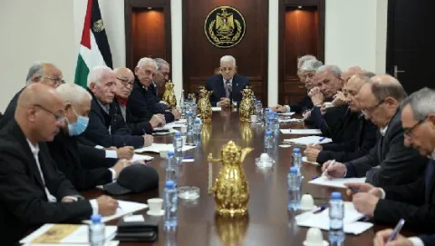“التحرير الفلسطينية” تطالب بتدخل أمريكي فرنسي لإطلاق سراح أموال المقاصة المحتجزة ووقف “سياسة الابتزاز” التي تتبعها حكومة الاحتلال تجاه السلطة الفلسطينية.