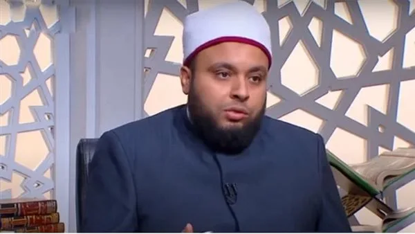 ما هو حكم قراءة الفاتحة للمأموم في الصلاة الجهرية؟… إجابة أمين الفتوى