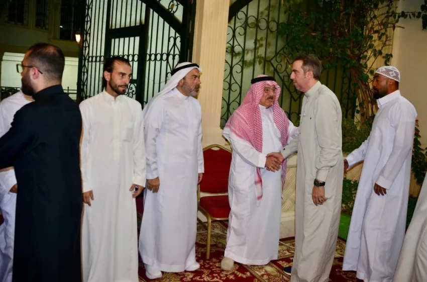 آل المقري يتلقون التعازي في حزنهم على فقدان أحبائهم آل المقري يتلقون التعازي في حزنهم على فقدان أحبائهم